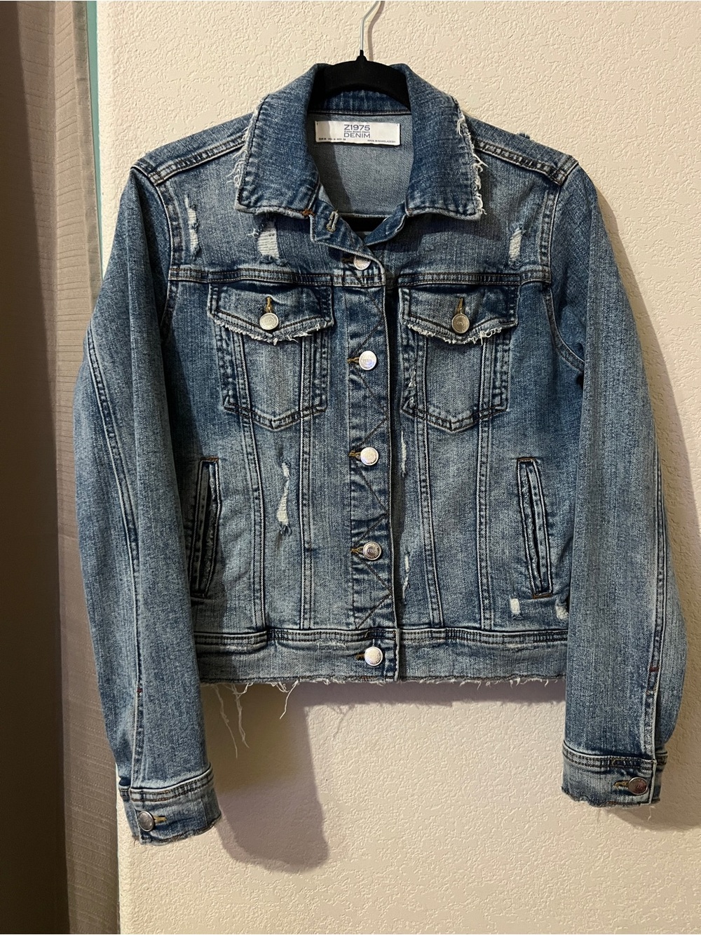 ZARA Z1975 Distressed Denim Jacket Medium Wash Blue, Size Medium